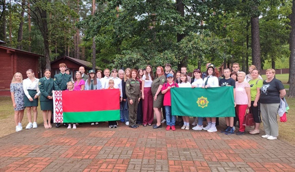 Насыщенная программа для финалистов Республиканского юниорского лесного конкурса 'Квiтней, мой лес'