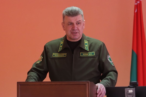 . Александр Кулик проводит встречу с трудовым коллективом Стародорожского опытного лесхоза 