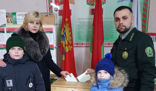 Сегодня в Республике Беларусь началось досрочное голосование по выборам депутатов