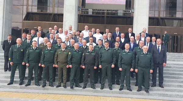 Во Дворце Республики прошло яркое и душевное чествование работников отрасли