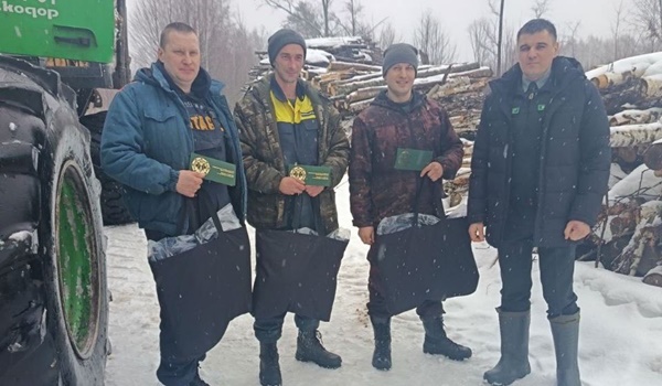 НАСТОЯЩИЕ ГЕРОИ ЛЕСНОГО ФРОНТА! 