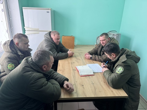 С 14 января десять лесхозов Минской области приступят к разработке труднодоступных ветровально-буреломных лесосек в Гомельской и Могилевской областях