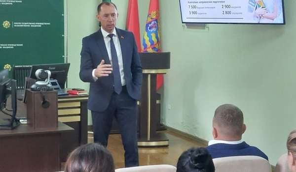 Первый секретарь ЦК КПБ обсудил вопросы образования и науки с коллективом Минского ГПЛХО